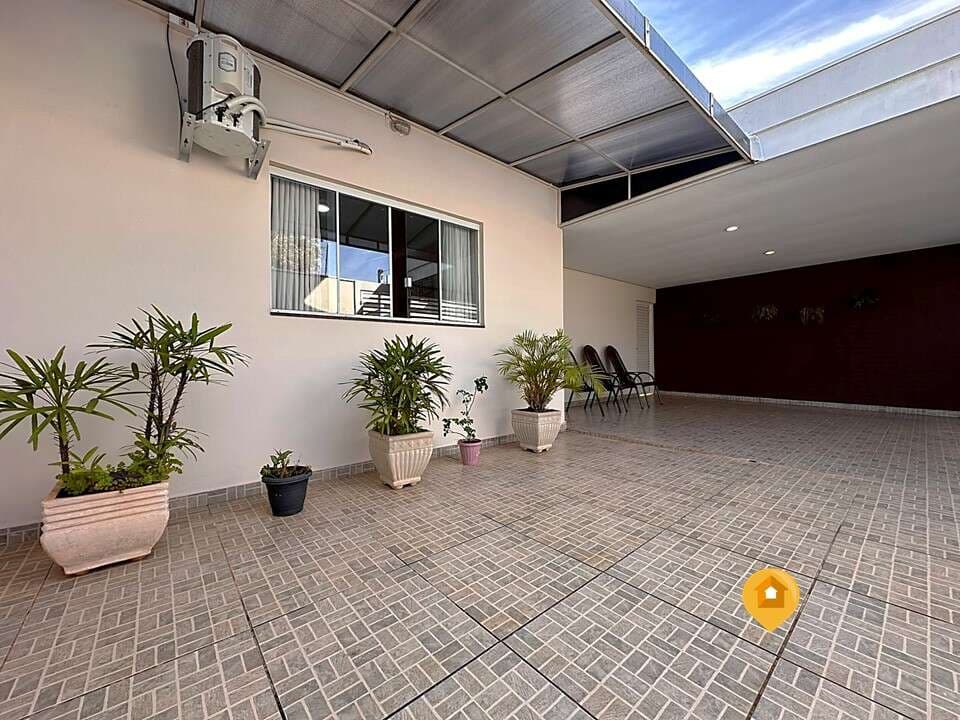 Casa Jd. Flora Rica